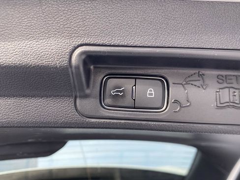 Used 2021 Ford Explorer Limited w/ Hybrid Equipment Group 310A image 13