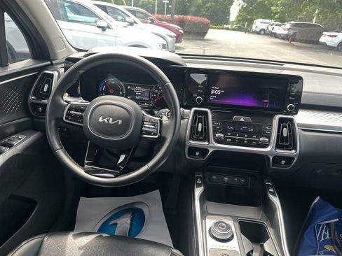Used 2023 Kia Sorento EX FWD image 19