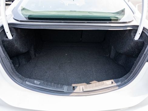 Used 2016 Ford Fusion SE FWD image 9