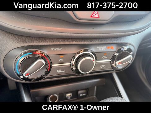 Certified 2025 Kia Soul LX w/ LX Technology Package FWD image 22