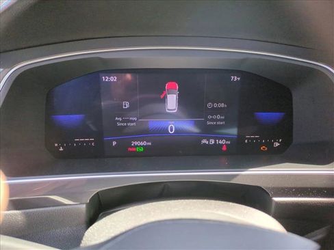 Used 2023 Volkswagen Tiguan SE w/ Panoramic Sunroof Package FWD image 11