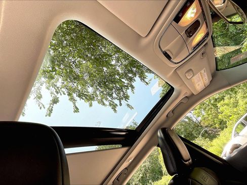 Certified 2021 Jeep Cherokee Limited image 16