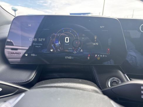 Used 2025 Chevrolet Equinox LT FWD image 19