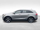 Used 2016 Kia Sorento LX image 2