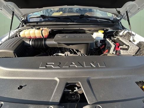 Used 2019 RAM 1500 Limited image 12