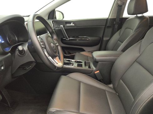 Used 2021 Kia Sportage EX FWD image 17