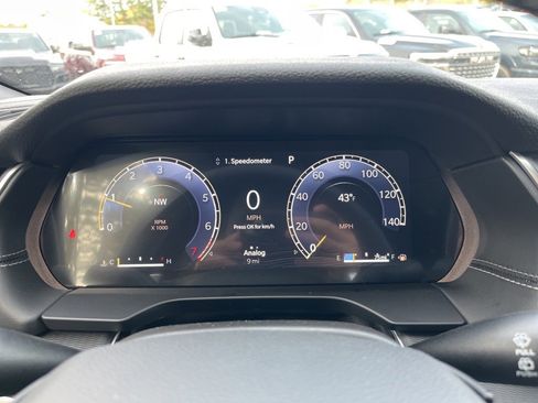 New 2025 Jeep Grand Cherokee Altitude image 21