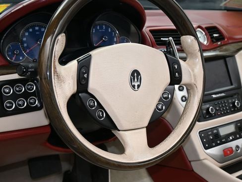 Used 2015 Maserati GranTurismo Convertible image 14