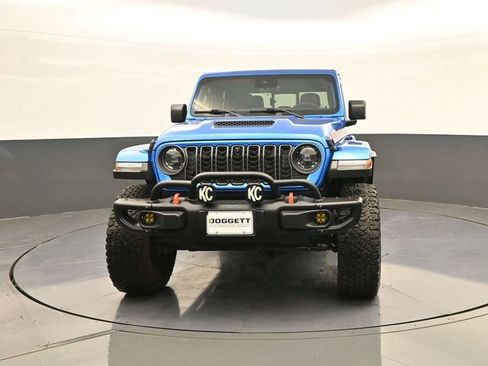 Used 2024 Jeep Gladiator Mojave AWD/4WD image 30