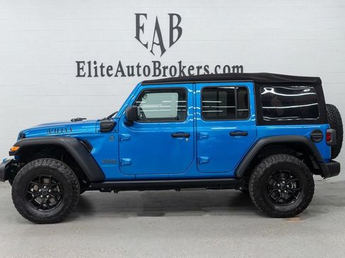 Used 2024 Jeep Wrangler Unlimited AWD/4WD image 2