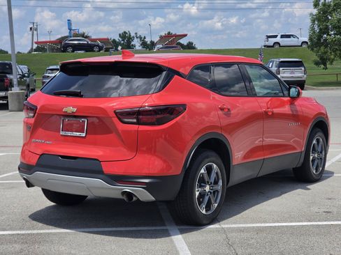 Used 2025 Chevrolet Blazer LT AWD/4WD image 6