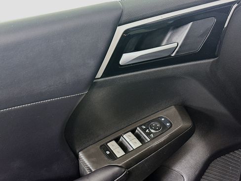 Used 2024 Mitsubishi Outlander SE AWD/4WD image 15