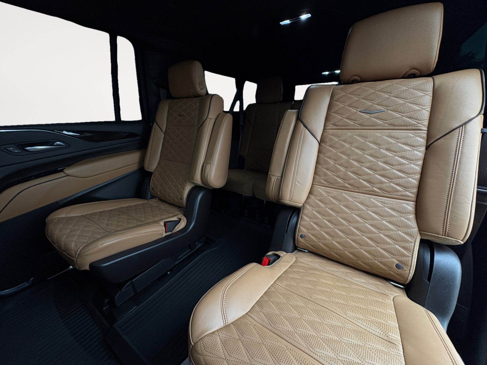 Used 2022 Cadillac Escalade ESV Premium Luxury w/ Performance Package RWD image 24