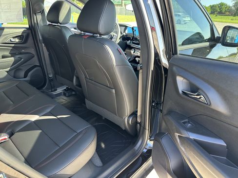 New 2026 Chevrolet Trax RS w/ Sunroof Package FWD image 29