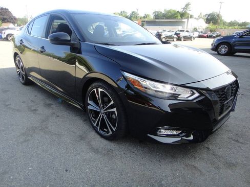 Used 2021 Nissan Sentra SR FWD image 3
