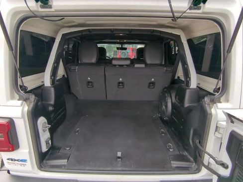 Used 2022 Jeep Wrangler Unlimited Rubicon 4xe w/ Cold Weather Group image 14