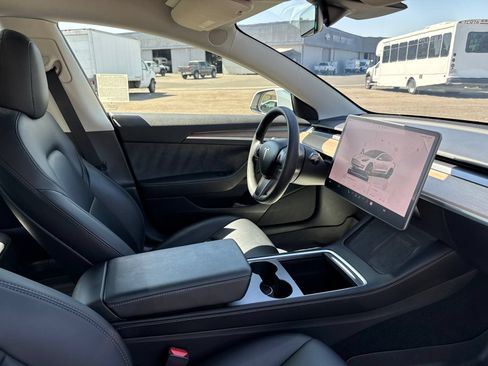 Used 2022 Tesla Model 3 Long Range AWD/4WD image 18