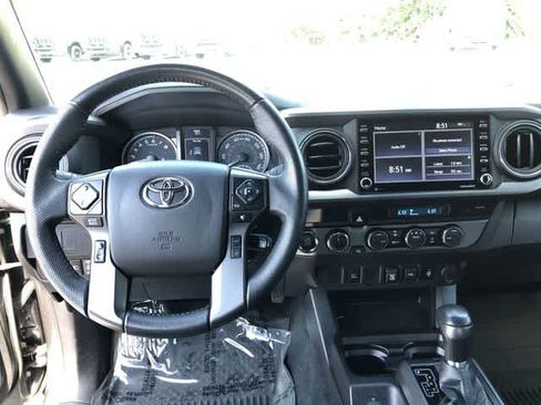 Used 2021 Toyota Tacoma TRD Off-Road AWD/4WD image 22