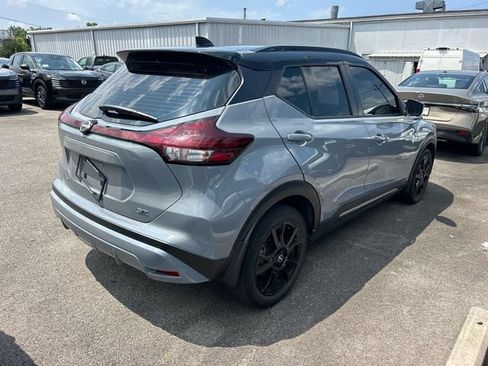 Used 2022 Nissan Kicks SR FWD image 3