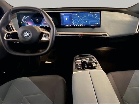 Used 2024 BMW iX xDrive50 w/ Premium Package AWD/4WD image 14