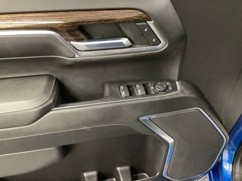 Used 2023 GMC Sierra 1500 Elevation w/ X31 Off-Road Package image 9