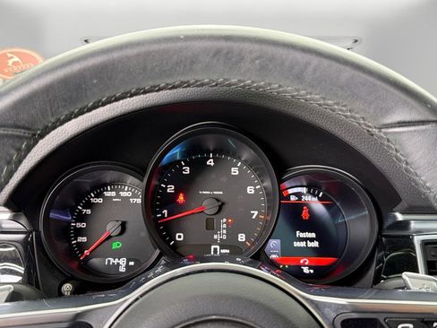 Used 2018 Porsche Macan image 21