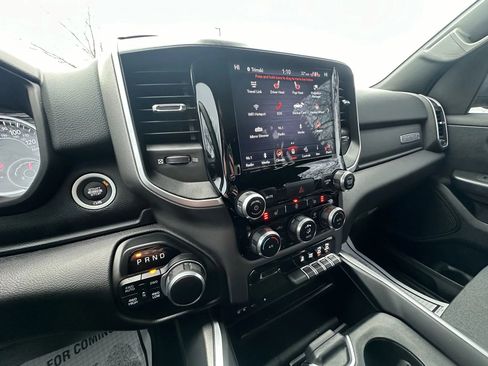 Used 2019 RAM 1500 Big Horn image 18