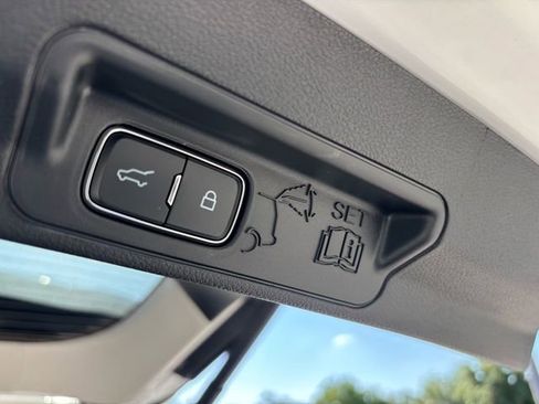 Used 2026 Ford Explorer Active RWD image 18