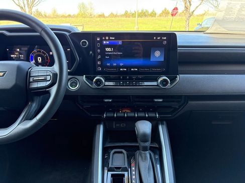 Used 2025 Chevrolet Colorado W/T w/ Advanced Trailering Package image 28