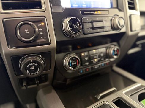 Used 2019 Ford F150 Raptor w/ Equipment Group 802A Luxury image 19