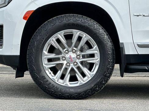 Used 2023 GMC Yukon SLT w/ SLT Premium Package AWD/4WD image 28