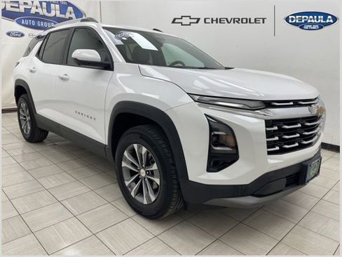 Used 2025 Chevrolet Equinox LT w/ Convenience Package II AWD/4WD image 1