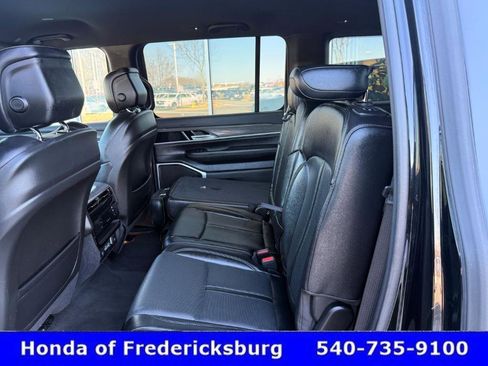 Used 2024 Jeep Wagoneer L Series II w/ Flexible Seating Group image 34