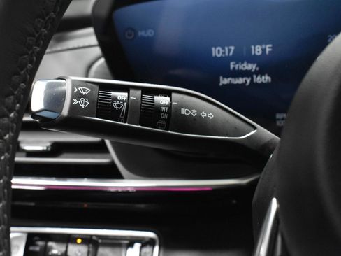 Used 2025 Buick Envision Preferred image 11