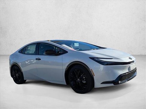 New 2026 Toyota Prius Plug-In Hybrid FWD image 6