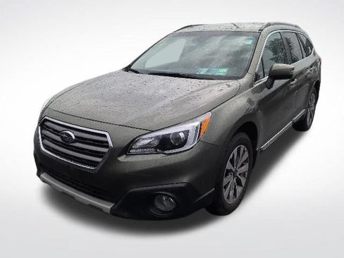 Used 2017 Subaru Outback 3.6R Touring AWD/4WD image 3