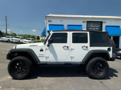 Used 2014 Jeep Wrangler Unlimited Sport w/ Quick Order Package 24S AWD/4WD image 8