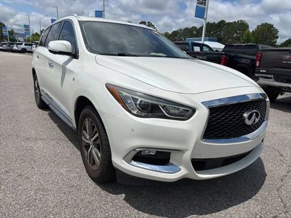 Used 2019 INFINITI QX60 Luxe w/ Essential Package