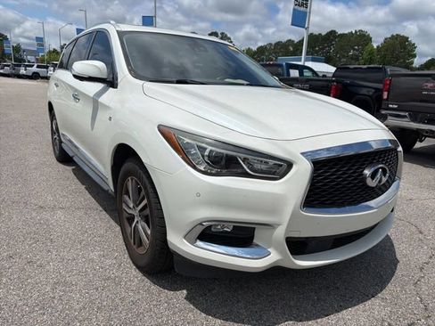 Used 2019 INFINITI QX60 Luxe w/ Essential Package FWD image 1
