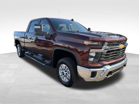 Used 2024 Chevrolet Silverado 2500 LT image 8