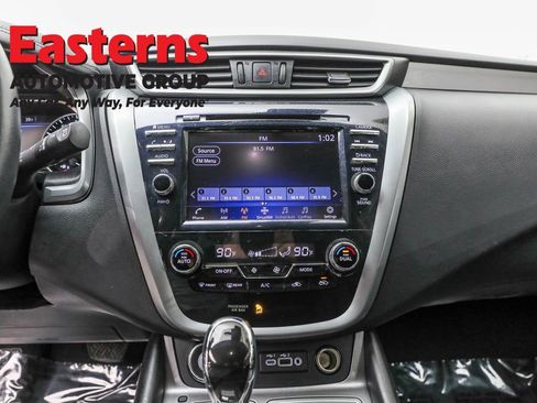 Used 2023 Nissan Murano SV image 12
