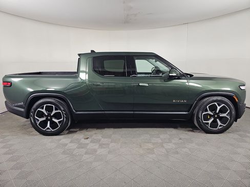 Used 2022 Rivian R1T Adventure image 6