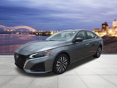 Used 2025 Nissan Altima 2.5 SV