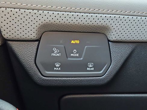 New 2026 Volkswagen Atlas Peak Edition AWD/4WD image 10