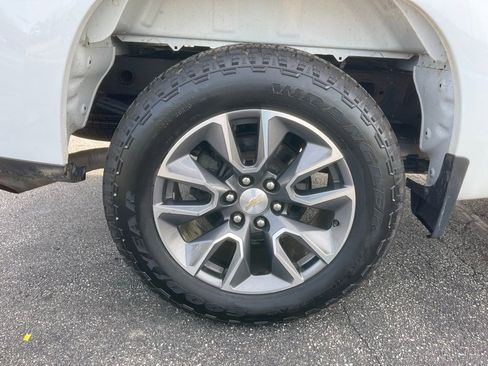 Used 2022 Chevrolet Silverado 1500 LT image 29