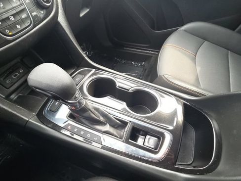 Used 2024 Chevrolet Equinox Premier AWD/4WD image 22