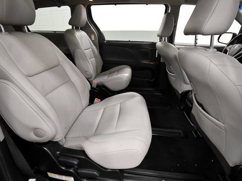 Used 2017 Toyota Sienna Limited Premium w/ Cargo Management Package AWD/4WD image 17
