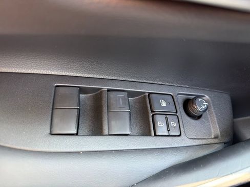 Used 2022 Toyota Corolla SE FWD image 40