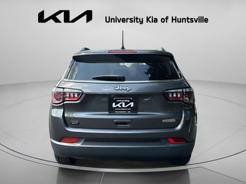 Used 2022 Jeep Compass Latitude w/ Sun and Sound Group FWD image 7