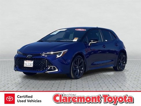 Certified 2025 Toyota Corolla XSE image 1